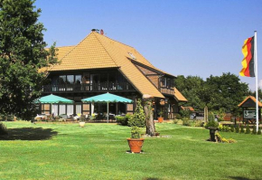  Hotel Seewisch  Добин-Ам-Зе